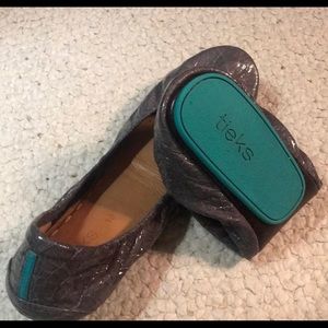 Slate grey croc Tieks